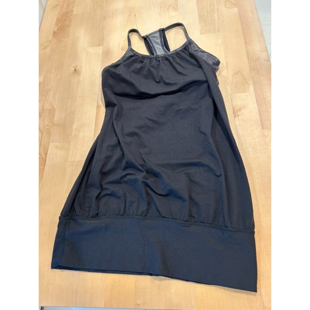 Lululemon No Sweat Tank Top Black Camo Built-In Bra 2-in-1 Yoga Workout Size 4